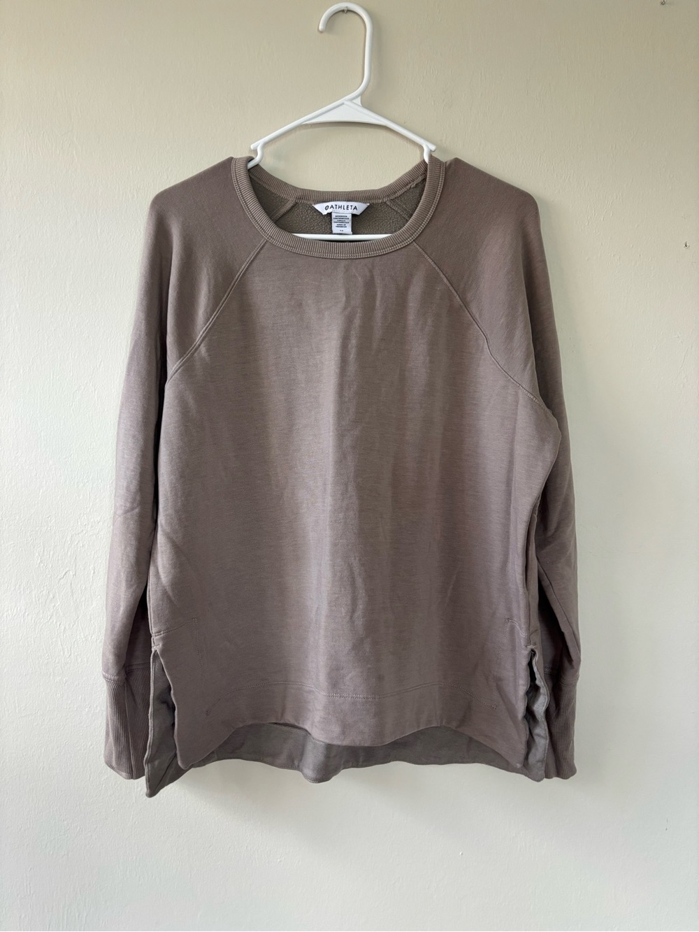 Athleta Women’s Size Medium Sweatshirt Pullover Fleece Lined Light Brown